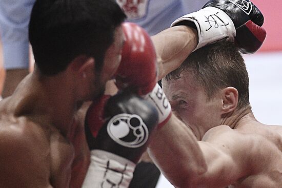 Boxing. Eduard Troyanovsky vs. Keita Obara