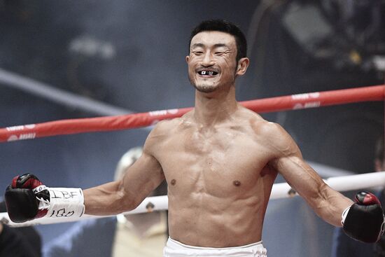 Boxing. Eduard Troyanovsky vs. Keita Obara