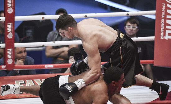 Boxing. Eduard Troyanovsky vs. Keita Obara