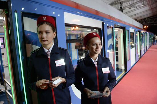 New Moscow metro train Moskva presented