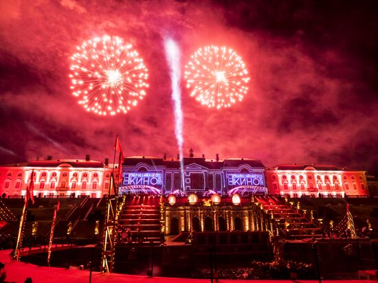 Fountain festival in St. Petersburg