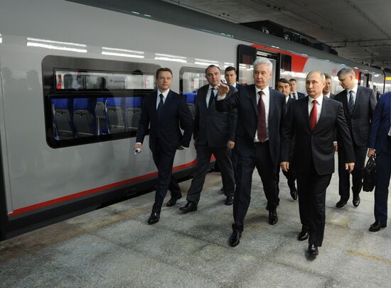 President Vladimir Putin takes part in Moscow Central Ring's commissioning ceremony on Moscow City Day