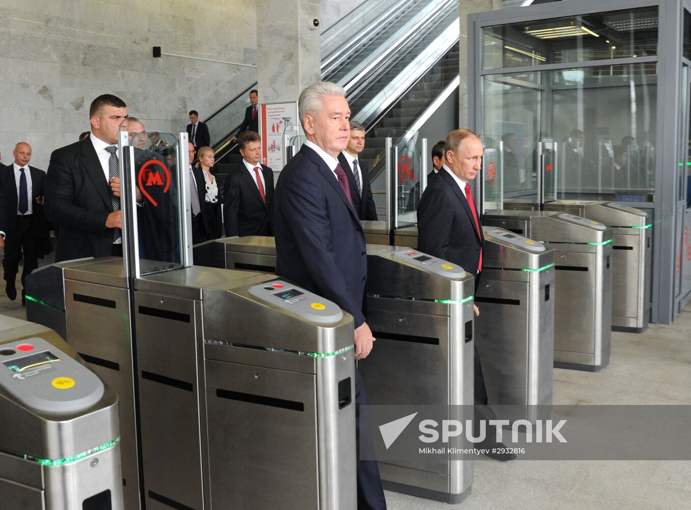 President Vladimir Putin takes part in Moscow Central Ring's commissioning ceremony on Moscow City Day