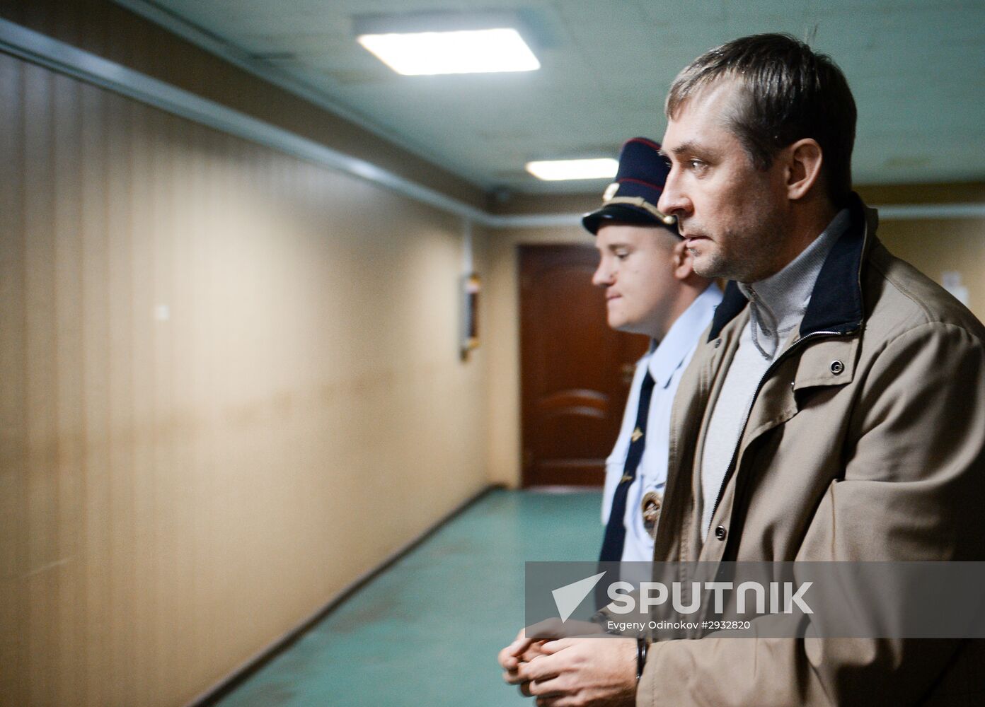 Moscow Presnensky Court examines investigators' motion on Dmitry Zakharchenko's arrest