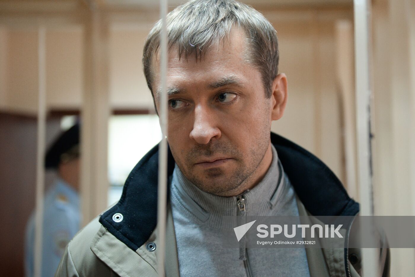 Moscow Presnensky Court examines investigators' motion on Dmitry Zakharchenko's arrest