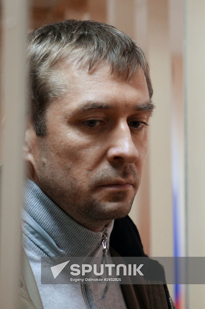 Moscow Presnensky Court examines investigators' motion on Dmitry Zakharchenko's arrest