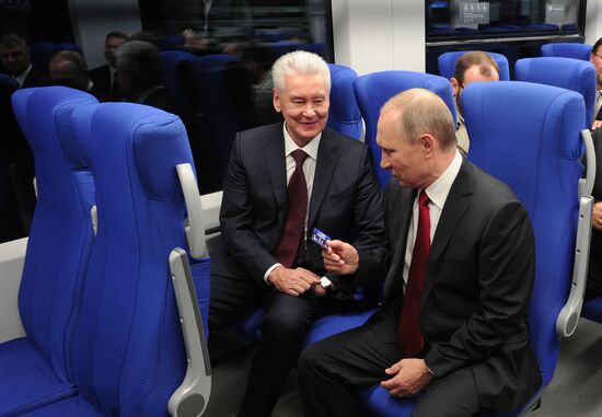 President Vladimir Putin takes part in Moscow Central Ring's commissioning ceremony on Moscow City Day