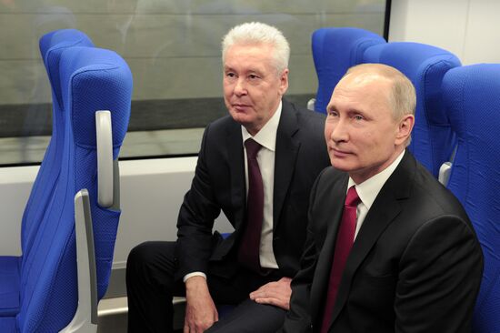 President Vladimir Putin takes part in Moscow Central Ring's commissioning ceremony on Moscow City Day
