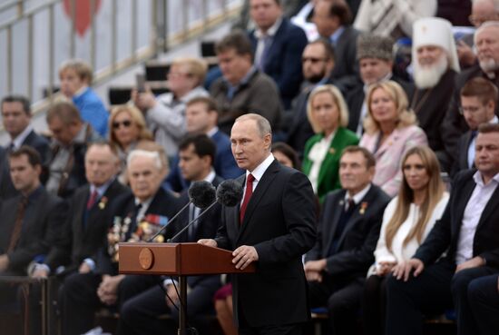 President Vladimir Putin and Prime Minister Dmitry Medvedev at City Day's opening ceremony on Red Square
