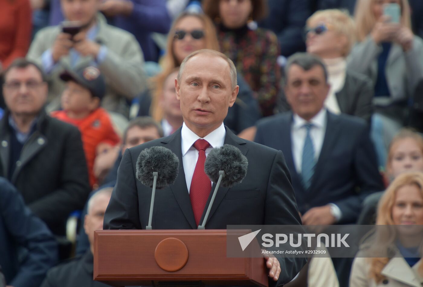 President Vladimir Putin and Prime Minister Dmitry Medvedev at City Day's opening ceremony on Red Square