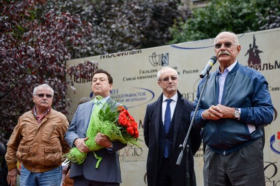 Monument to Yevgeny Leonov unveiled