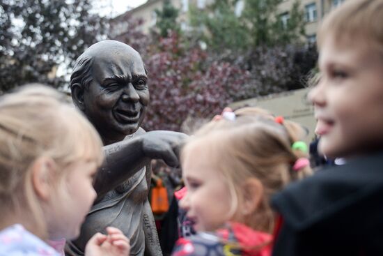 Monument to Yevgeny Leonov unveiled