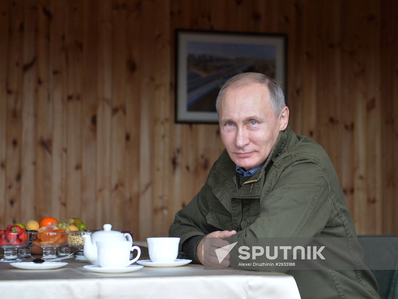 President Putin, Prime Minsiter Medvedev visit Lipno island in Novgorod Region