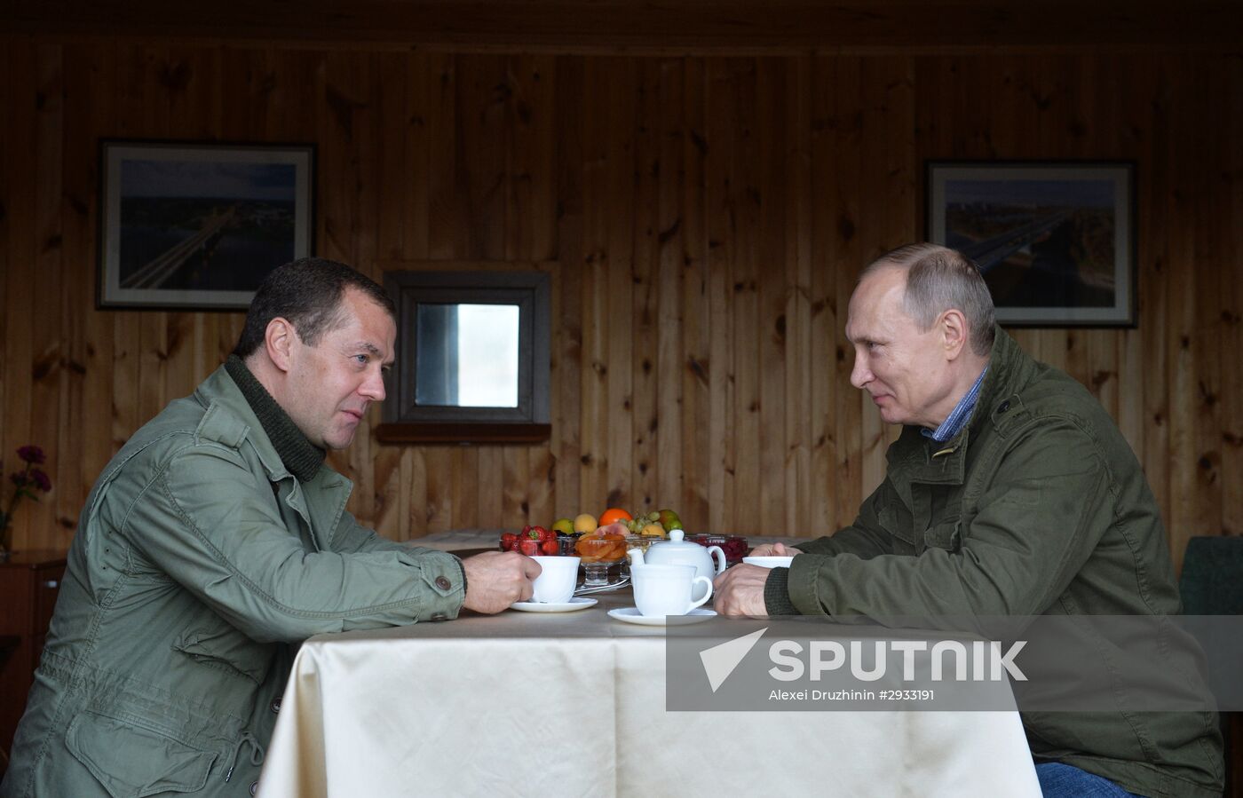 President Putin, Prime Minsiter Medvedev visit Lipno island in Novgorod Region