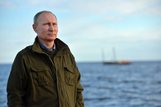 President Putin, Prime Minsiter Medvedev visit Lipno island in Novgorod Region