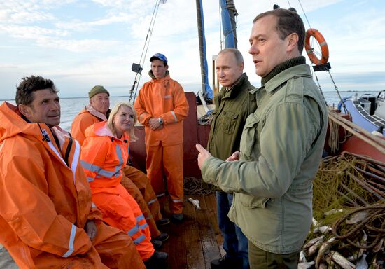 President Putin, Prime Minsiter Medvedev visit Lipno island in Novgorod Region