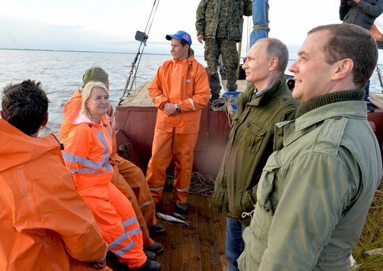 President Putin, Prime Minsiter Medvedev visit Lipno island in Novgorod Region