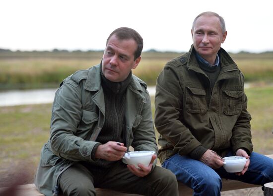 President Putin, Prime Minsiter Medvedev visit Lipno island in Novgorod Region