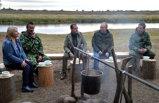 President Putin, Prime Minsiter Medvedev visit Lipno island in Novgorod Region