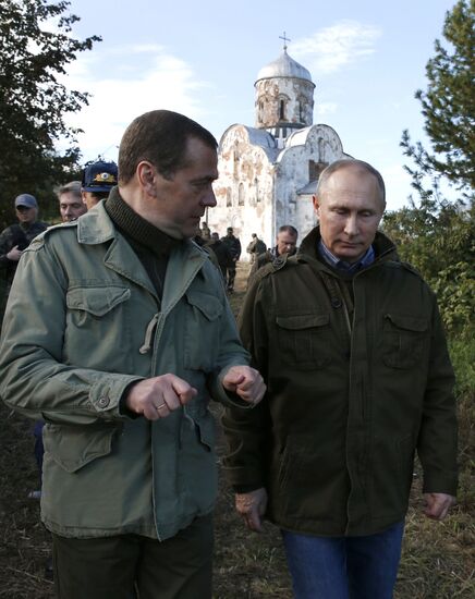President Putin, Prime Minsiter Medvedev visit Lipno island in Novgorod Region
