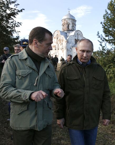 President Putin, Prime Minsiter Medvedev visit Lipno island in Novgorod Region