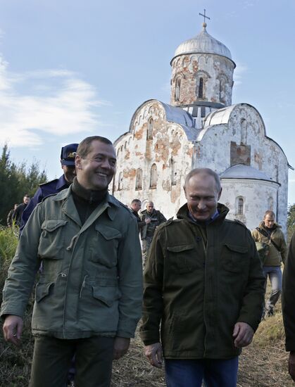 President Putin, Prime Minsiter Medvedev visit Lipno island in Novgorod Region