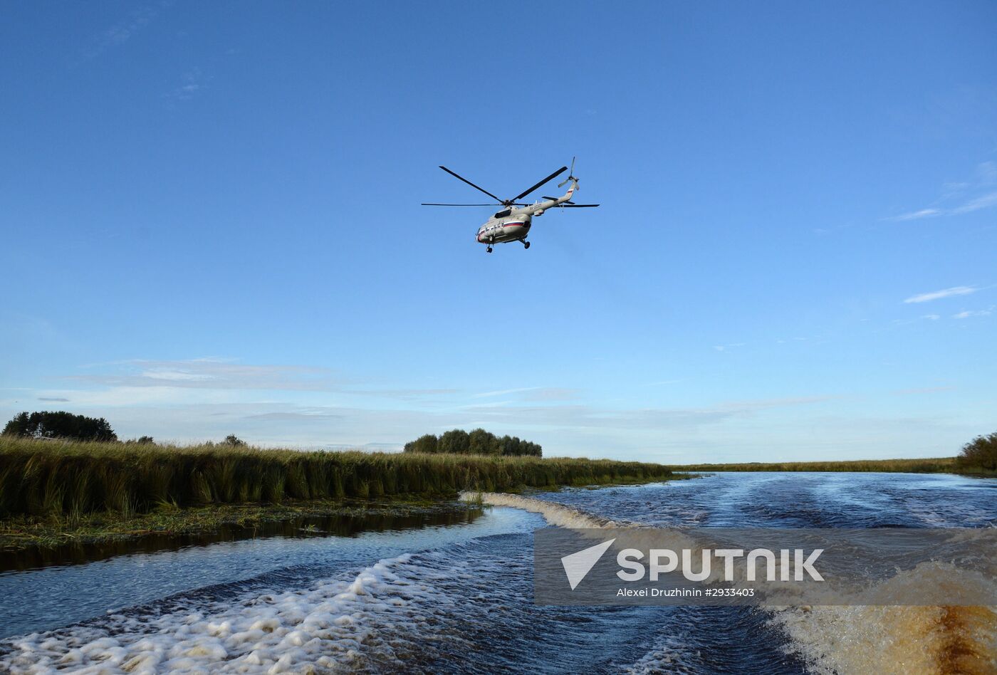 President Putin, Prime Minsiter Medvedev visit Lipno island in Novgorod Region