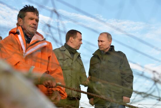 President Putin, Prime Minsiter Medvedev visit Lipno island in Novgorod Region