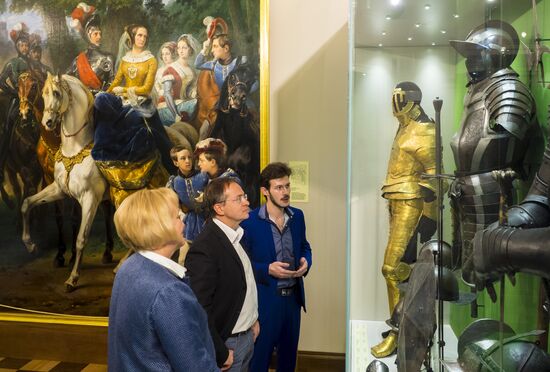 Culture Minister Medinsky visits Tsarskoe Selo museum-reserve in Pushkin