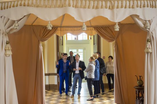 Culture Minister Medinsky visits Tsarskoe Selo museum-reserve in Pushkin