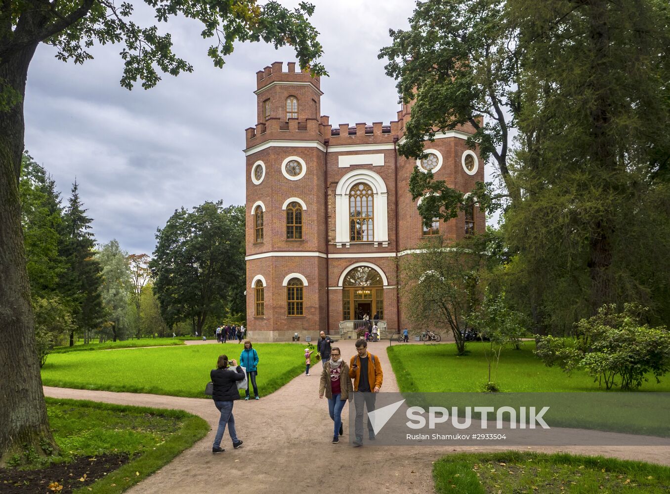 Culture Minister Medinsky visits Tsarskoe Selo museum-reserve in Pushkin
