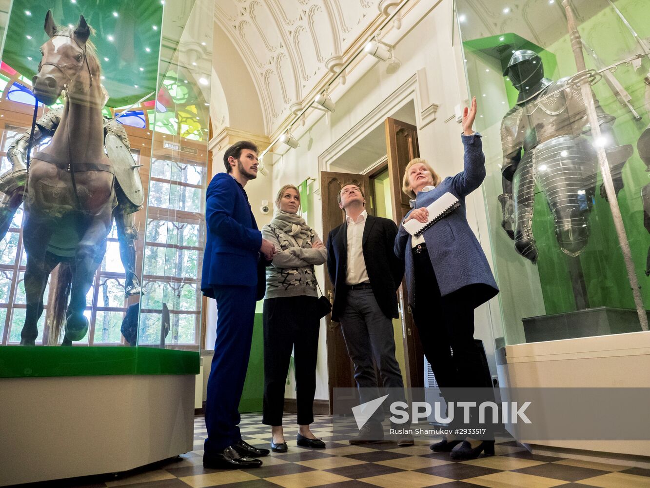 Culture Minister Medinsky visits Tsarskoe Selo museum-reserve in Pushkin