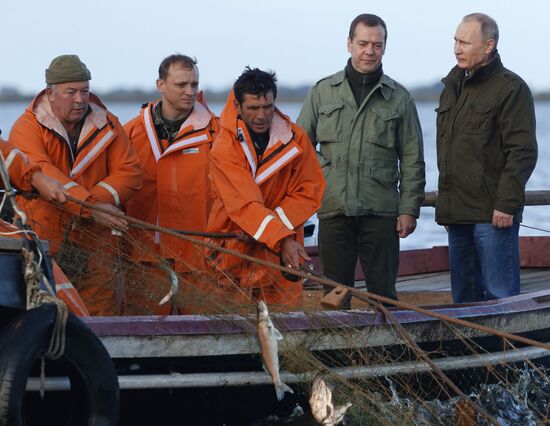 President Putin, Prime Minsiter Medvedev visit Lipno island in Novgorod Region