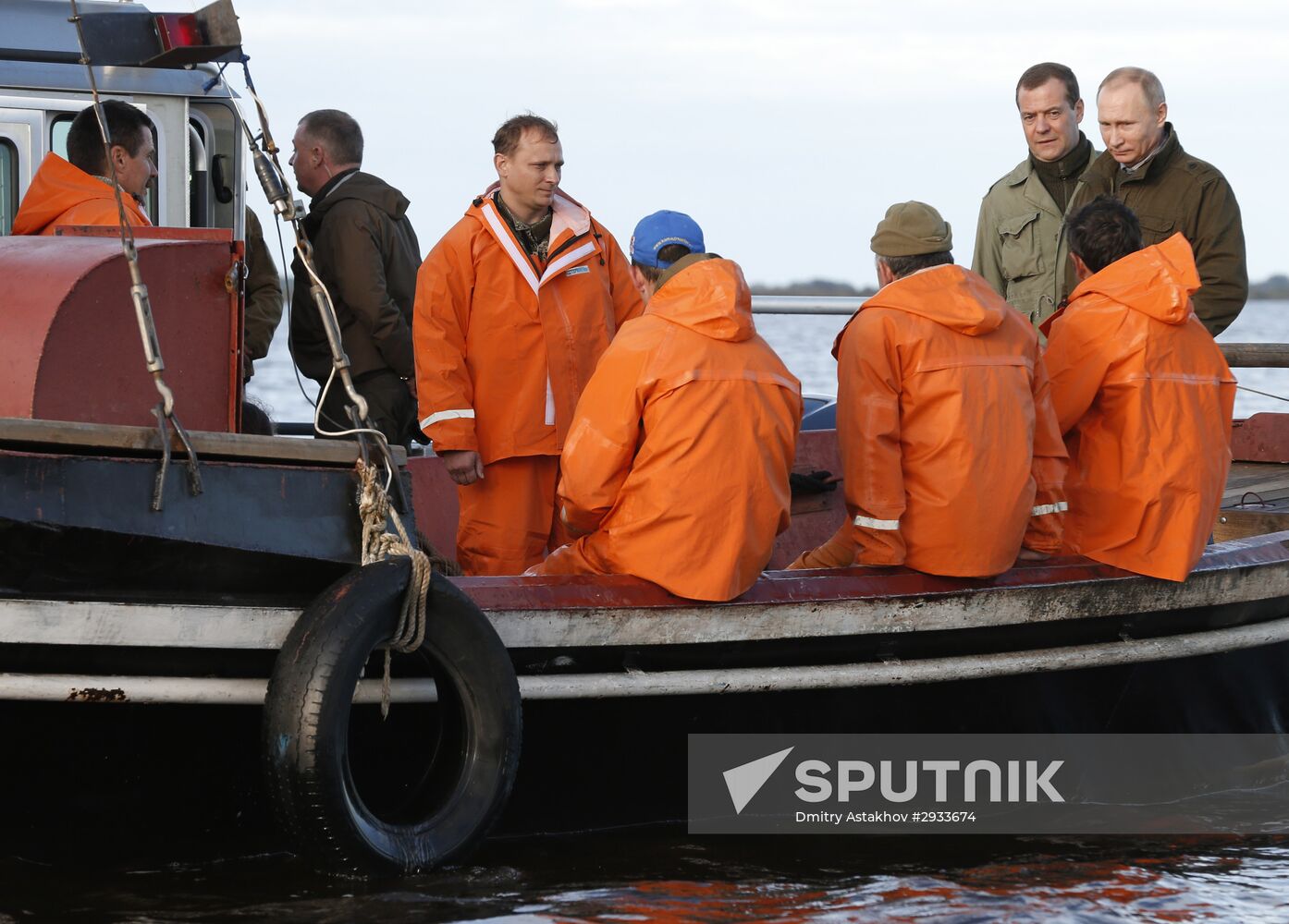 President Putin, Prime Minsiter Medvedev visit Lipno island in Novgorod Region