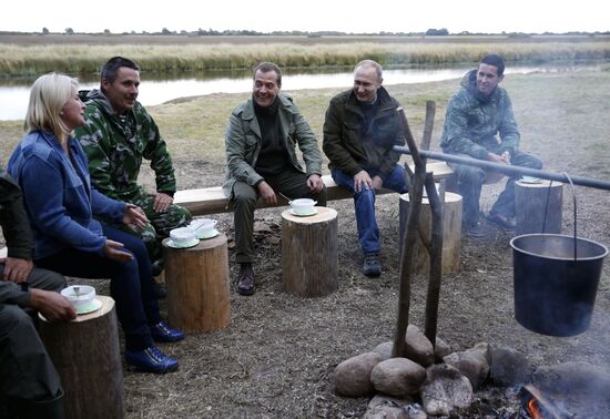 President Putin, Prime Minsiter Medvedev visit Lipno island in Novgorod Region