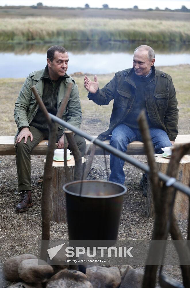 President Putin, Prime Minsiter Medvedev visit Lipno island in Novgorod Region