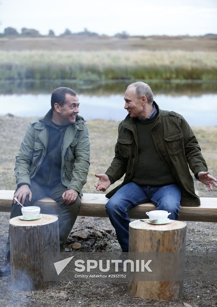 President Putin, Prime Minsiter Medvedev visit Lipno island in Novgorod Region