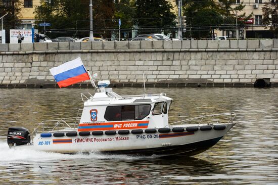 First Moscow paradew of municip vehicles