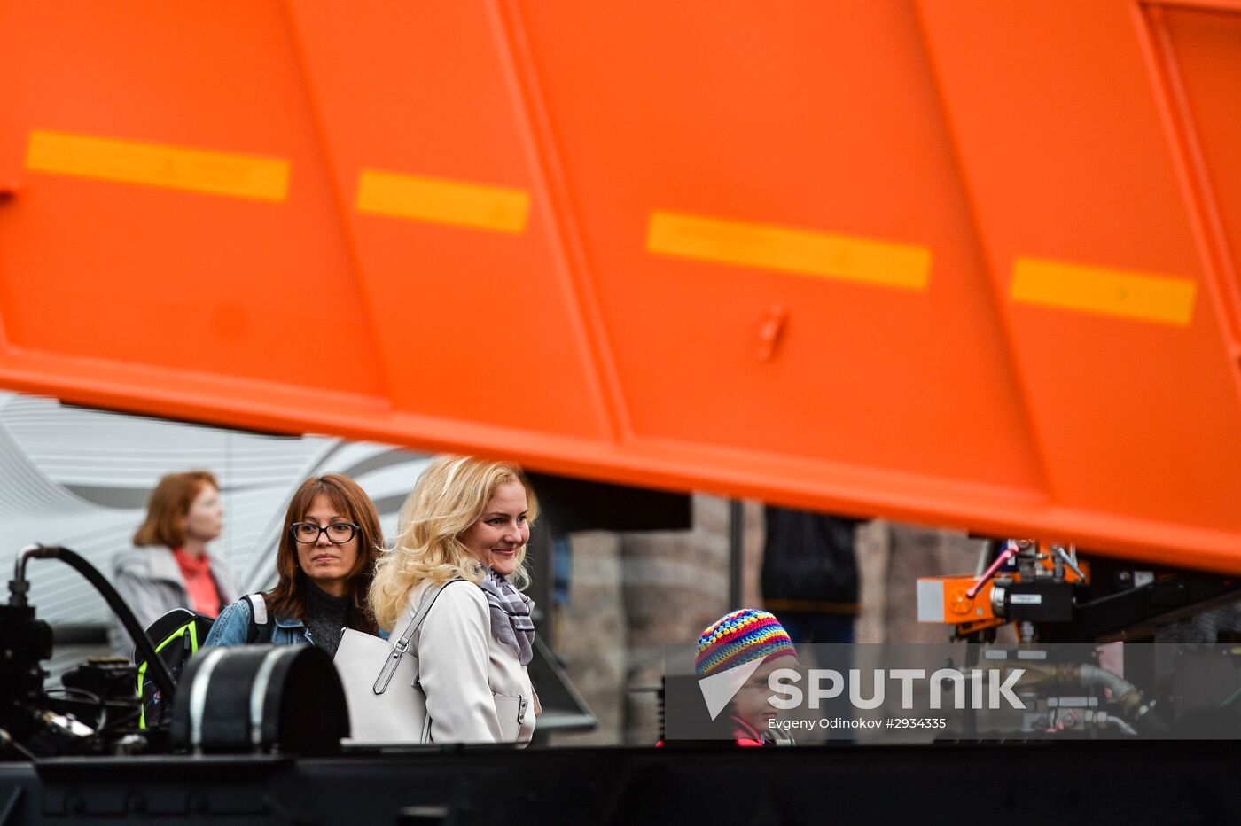 First Moscow paradew of municip vehicles