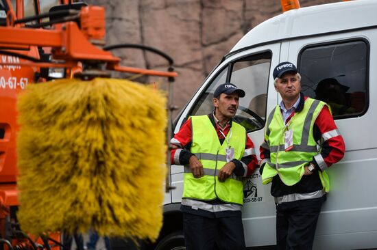 First Moscow paradew of municip vehicles