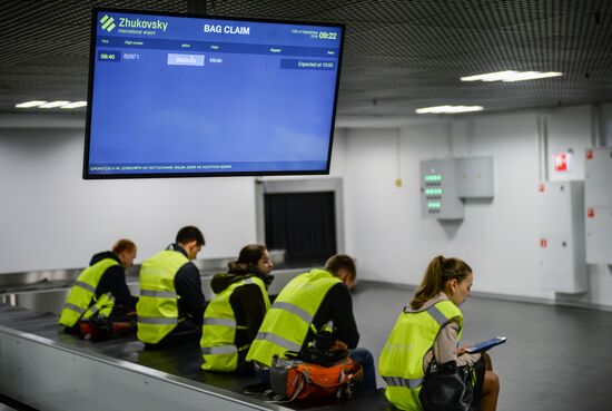 First flight arrives at Zhukovsky Airport