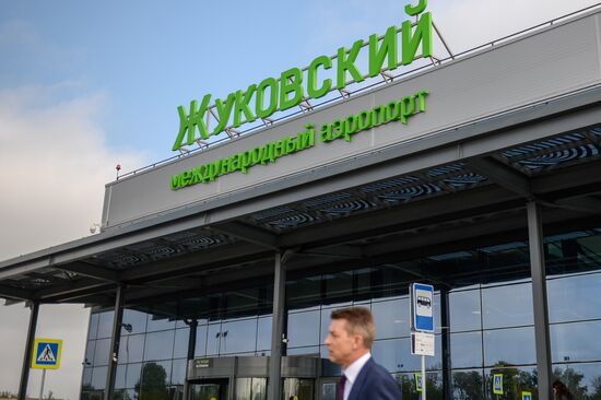 First flight arrives at Zhukovsky Airport