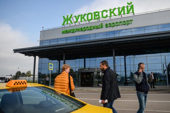 First flight arrives at Zhukovsky Airport