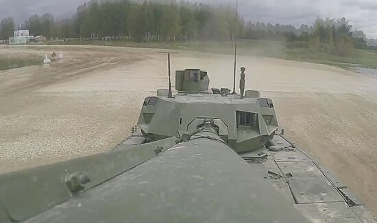 Demonstration of T-14 Armata tank