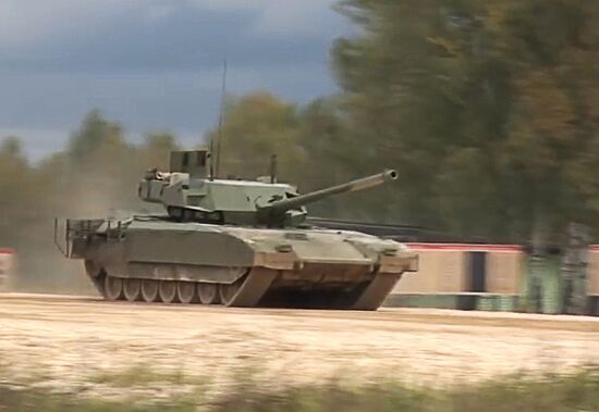 Demonstration of T-14 Armata tank