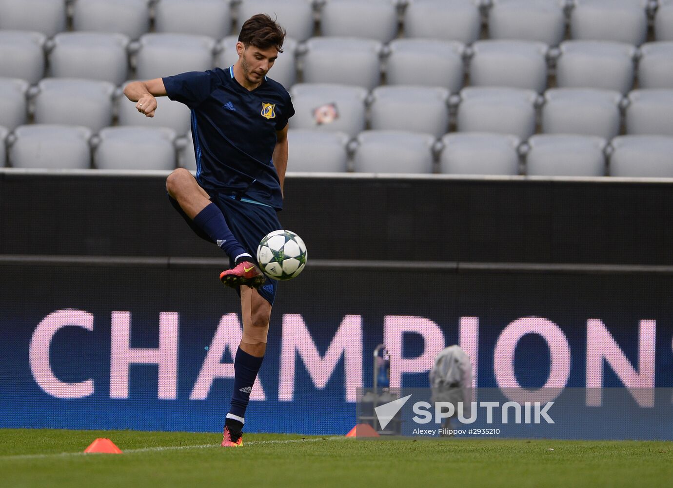 Football. Champions League. FC Rostov training