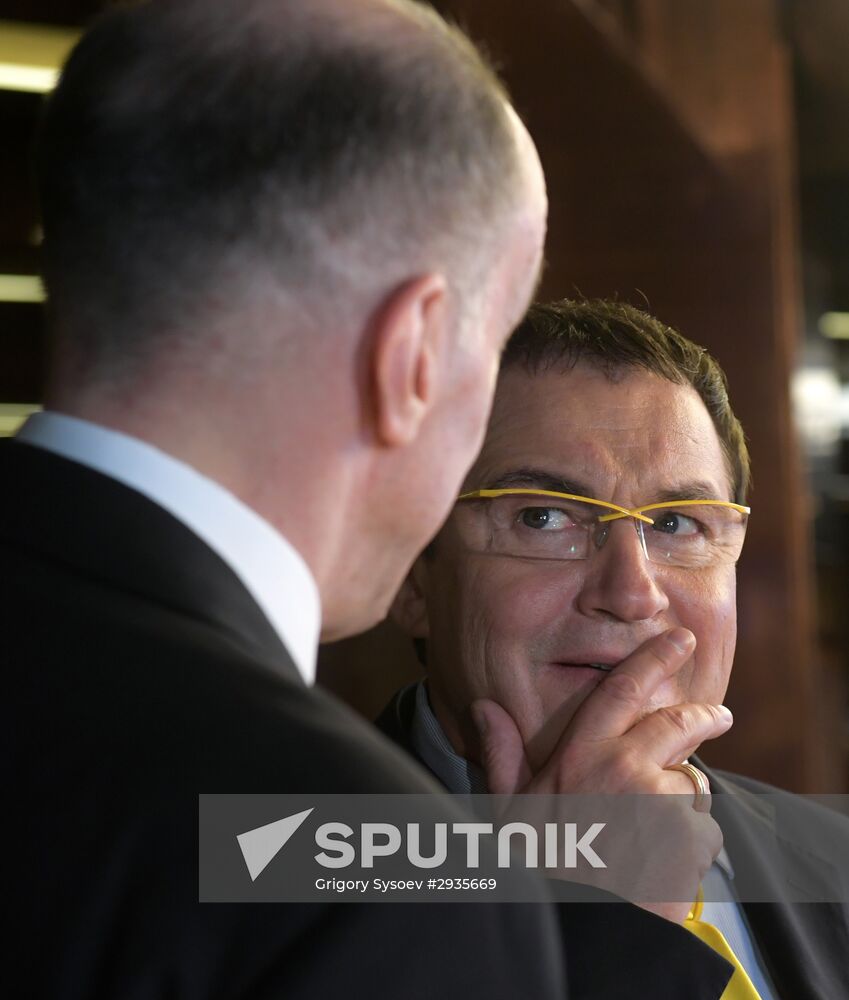 Premiere of movie 'Snowden'