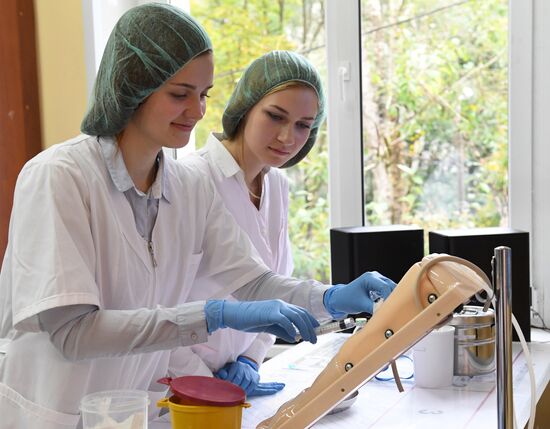 Medicine class at Moscow school