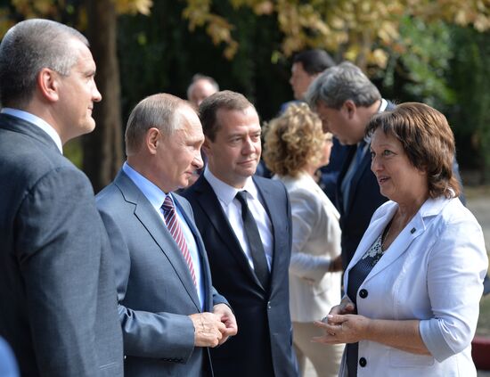 Russian President Vladimir Putin, Prime Minister Dmitry Medvedev conduct working visit to Southern Federal District