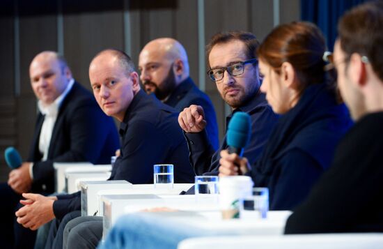 Press conference by director and cast of film 'Collector'